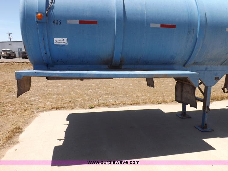 image for item H7038 1981 Adams tank trailer