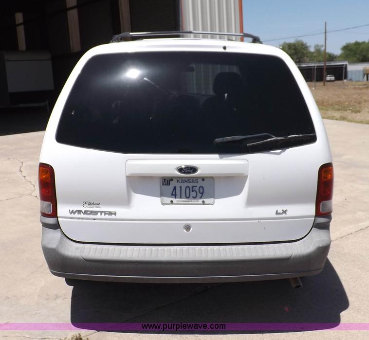 image for item H7039 2001 Ford Windstar LX minivan