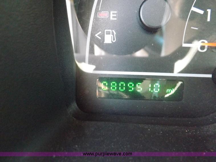 image for item H7039 2001 Ford Windstar LX minivan