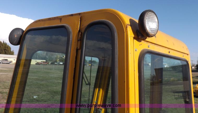 image for item H7118 Hustler 4600 lawn mower