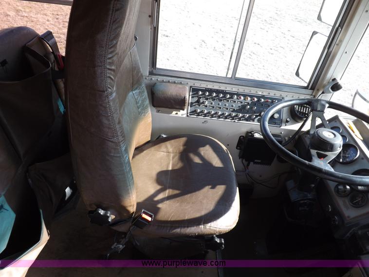 image for item H7122 1995 Blue Bird school bus