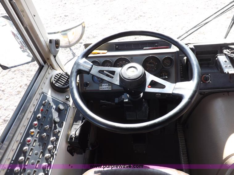 image for item H7122 1995 Blue Bird school bus