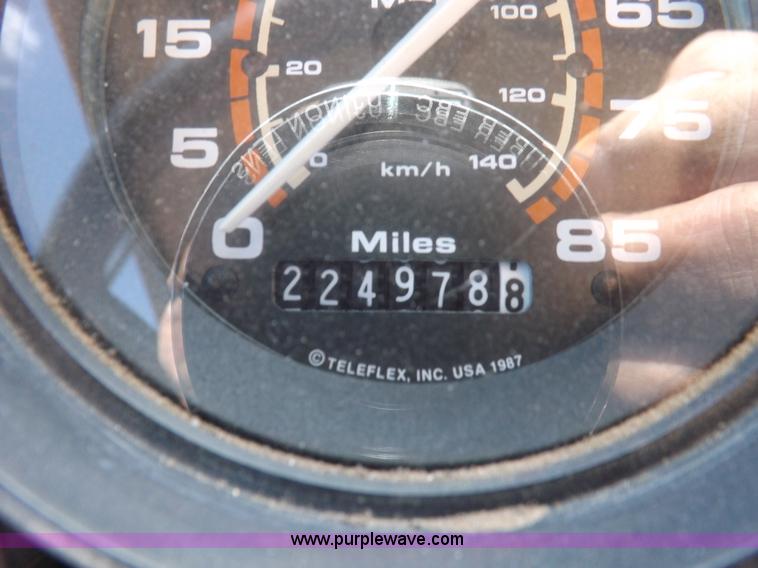 image for item H7122 1995 Blue Bird school bus