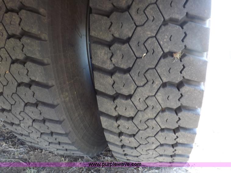 image for item H7122 1995 Blue Bird school bus