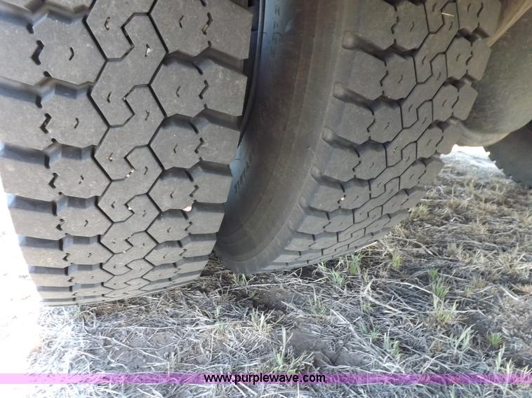 image for item H7122 1995 Blue Bird school bus