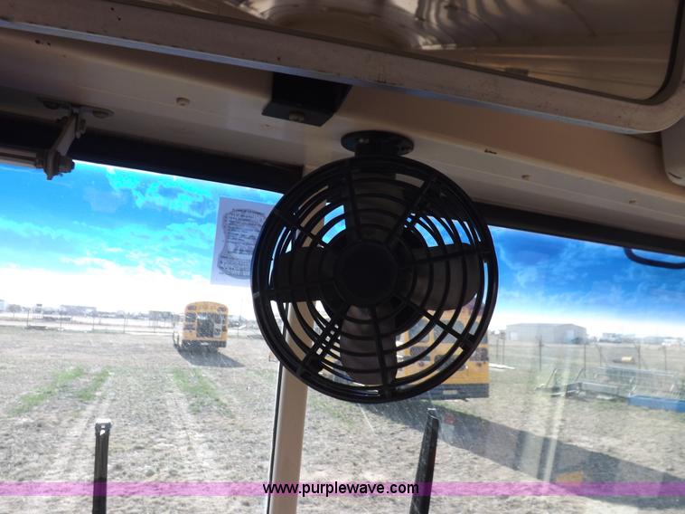 image for item H7123 1992 Blue Bird school bus