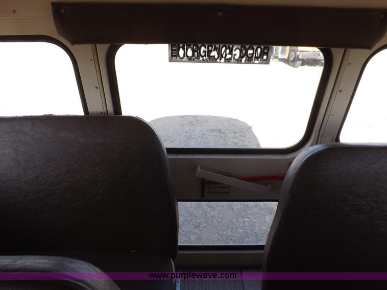 image for item H7123 1992 Blue Bird school bus