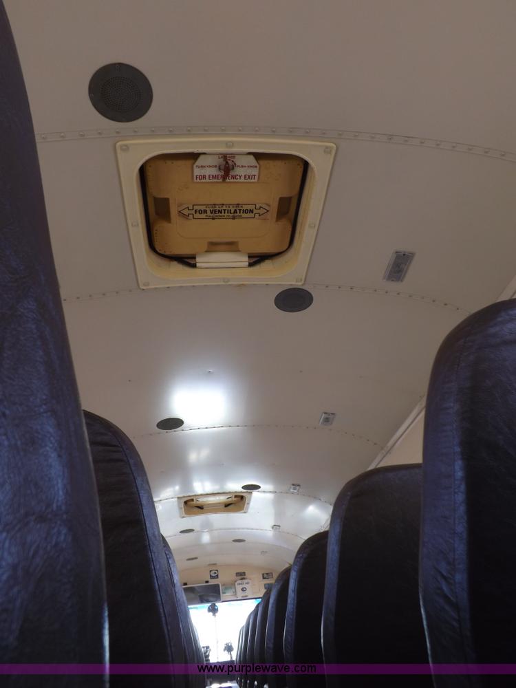 image for item H7123 1992 Blue Bird school bus