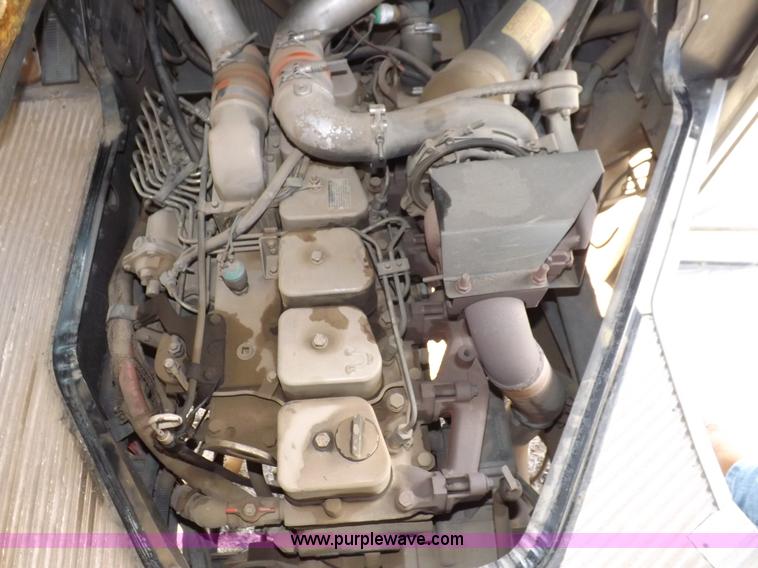 image for item H7123 1992 Blue Bird school bus