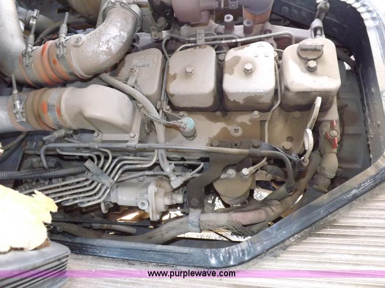 image for item H7123 1992 Blue Bird school bus