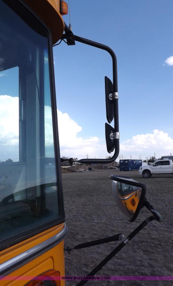 image for item H7123 1992 Blue Bird school bus