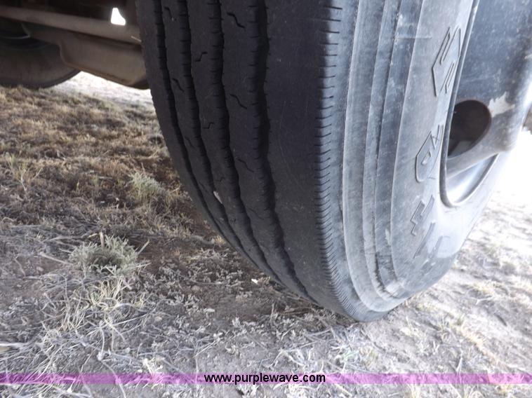 image for item H7123 1992 Blue Bird school bus