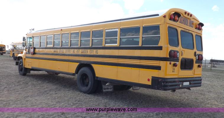 image for item H7124 1998 Chevrolet B7 school bus