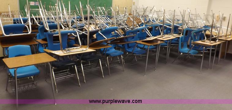 image for item H7127 Approximately 75 student desks