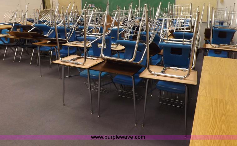 image for item H7127 Approximately 75 student desks