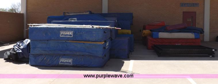 image for item H7129 Assorted high jump and pole vault parts