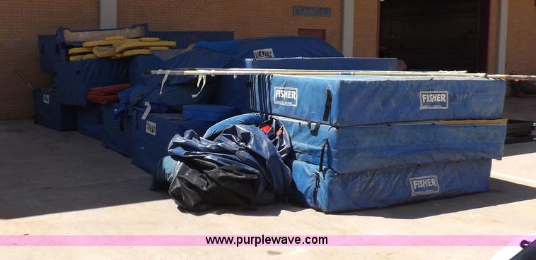 image for item H7129 Assorted high jump and pole vault parts