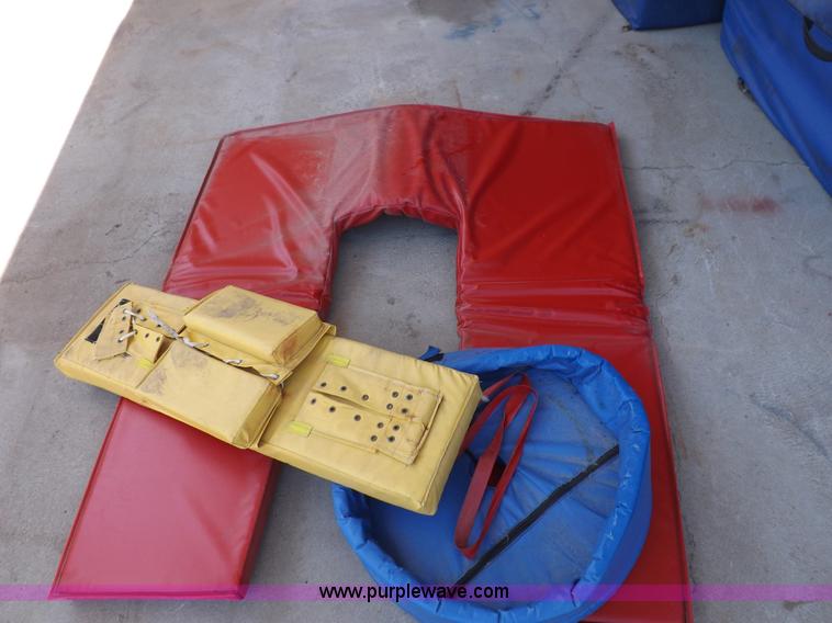 image for item H7129 Assorted high jump and pole vault parts