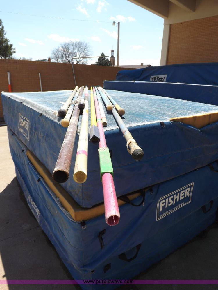 image for item H7129 Assorted high jump and pole vault parts