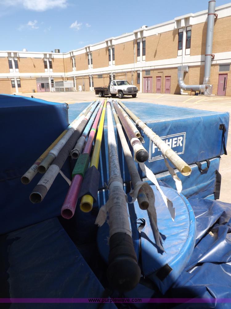 image for item H7129 Assorted high jump and pole vault parts