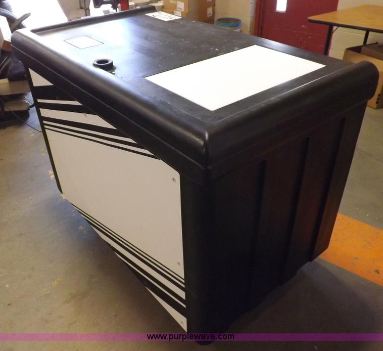 image for item H7131 Food service cart