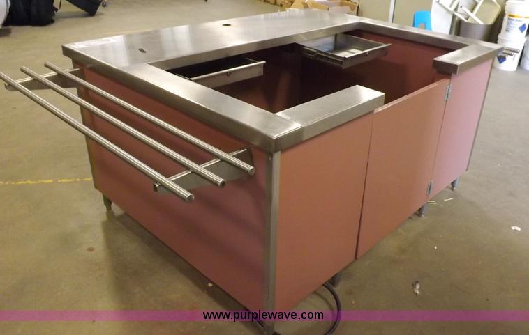 image for item H7136 Food service checkout station