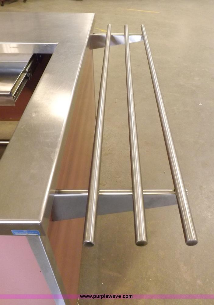 image for item H7136 Food service checkout station