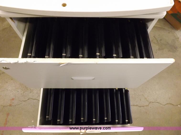 image for item H7152 (32) computers