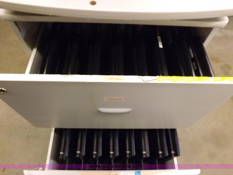 image for item H7153 (32) computers