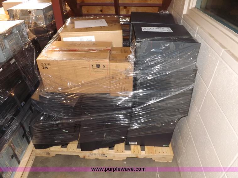 image for item H7155 (12) IBM Netvista 8307-480 computers