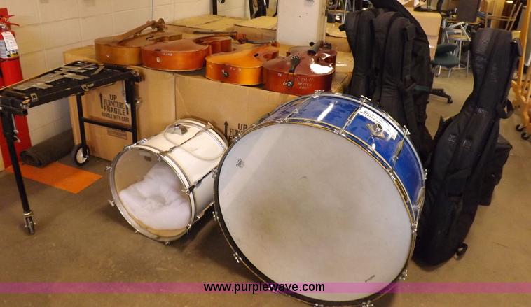 image for item H7162 Assorted musical instruments