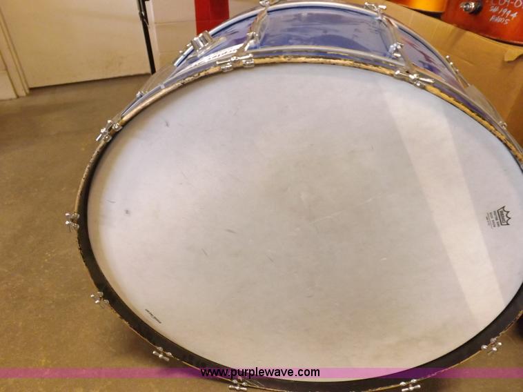 image for item H7162 Assorted musical instruments