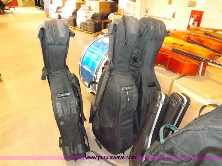 image for item H7162 Assorted musical instruments