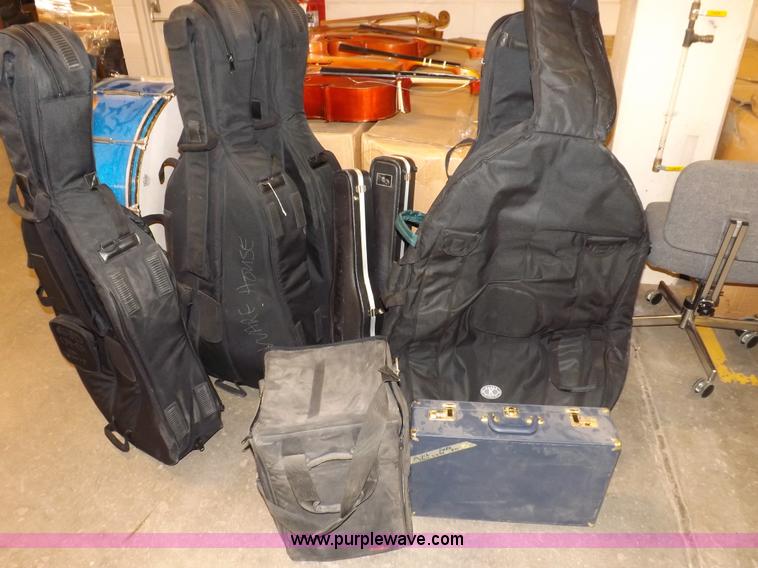 image for item H7162 Assorted musical instruments