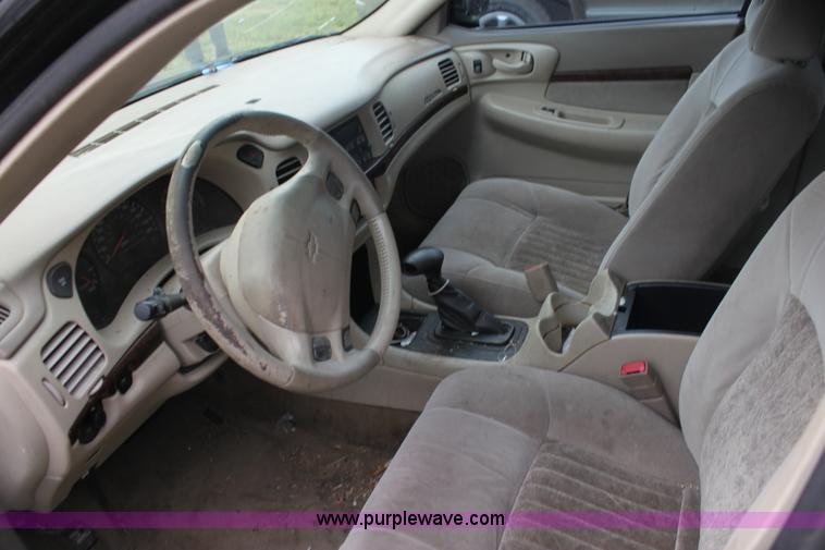 image for item H7451 2003 Chevrolet Impala LS