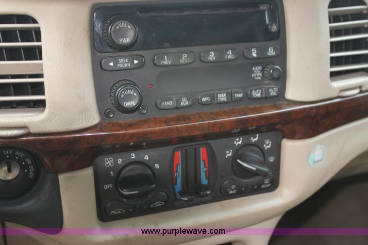 image for item H7451 2003 Chevrolet Impala LS