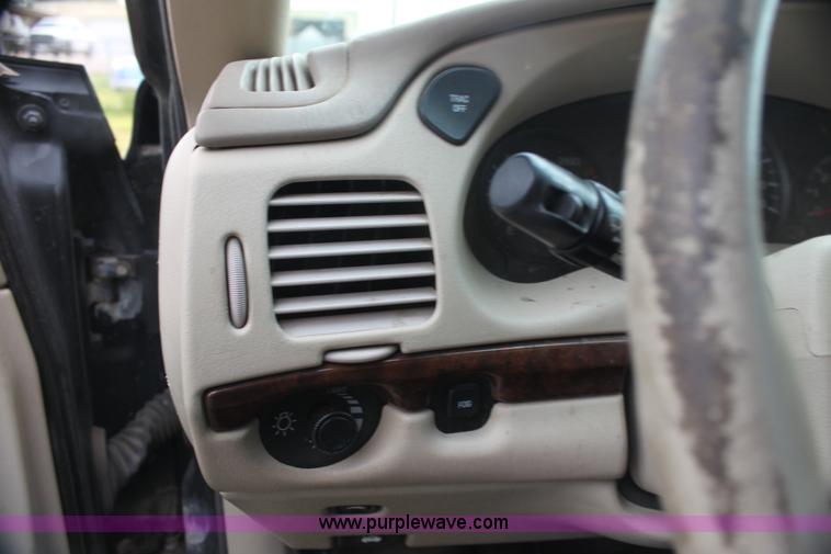 image for item H7451 2003 Chevrolet Impala LS