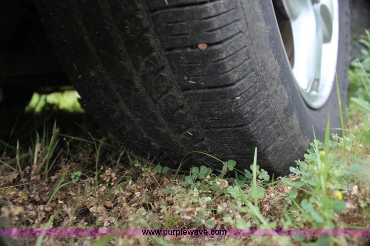 image for item H7451 2003 Chevrolet Impala LS