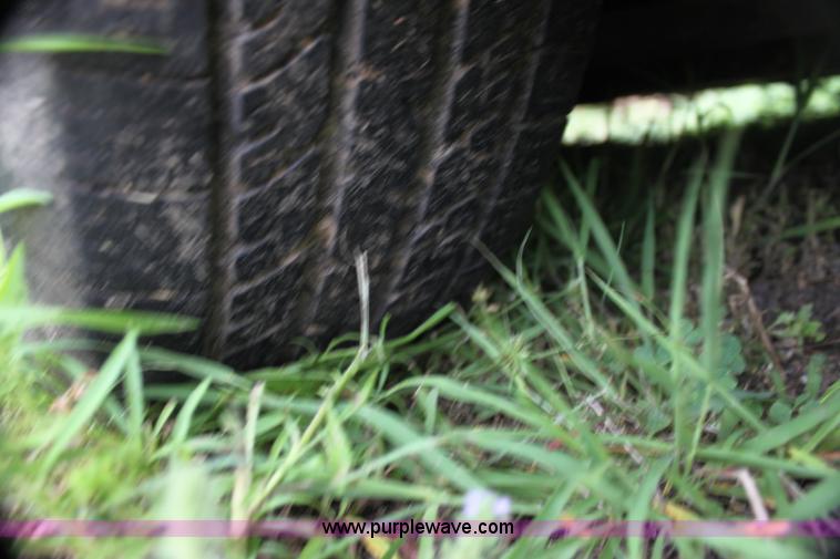 image for item H7451 2003 Chevrolet Impala LS