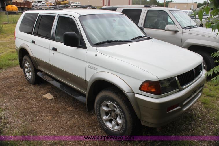 image for item H7453 1998 Mitsubishi Montero Sport LS SUV