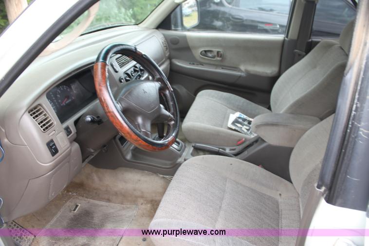 image for item H7453 1998 Mitsubishi Montero Sport LS SUV