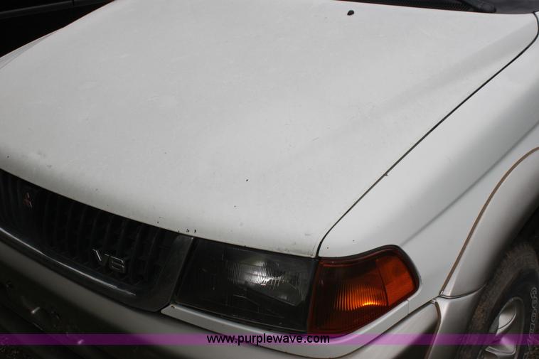 image for item H7453 1998 Mitsubishi Montero Sport LS SUV