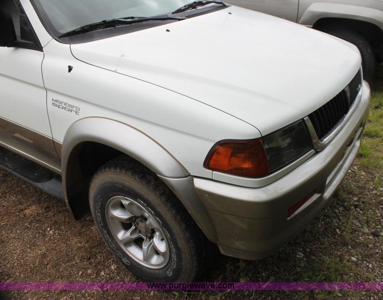 image for item H7453 1998 Mitsubishi Montero Sport LS SUV