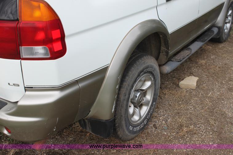 image for item H7453 1998 Mitsubishi Montero Sport LS SUV