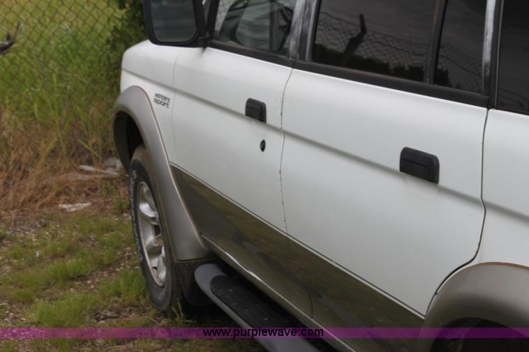 image for item H7453 1998 Mitsubishi Montero Sport LS SUV