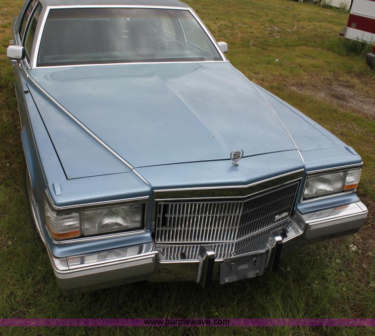 image for item H7454 1991 Cadillac Brougham