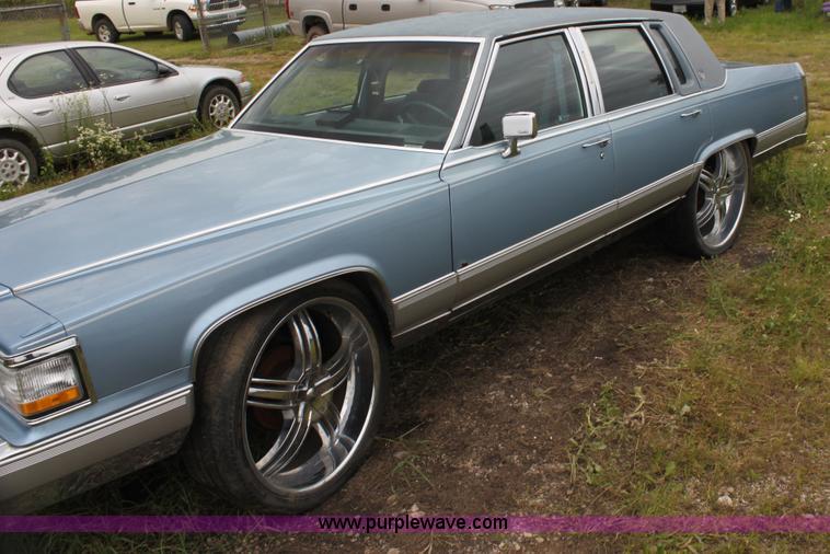 image for item H7454 1991 Cadillac Brougham