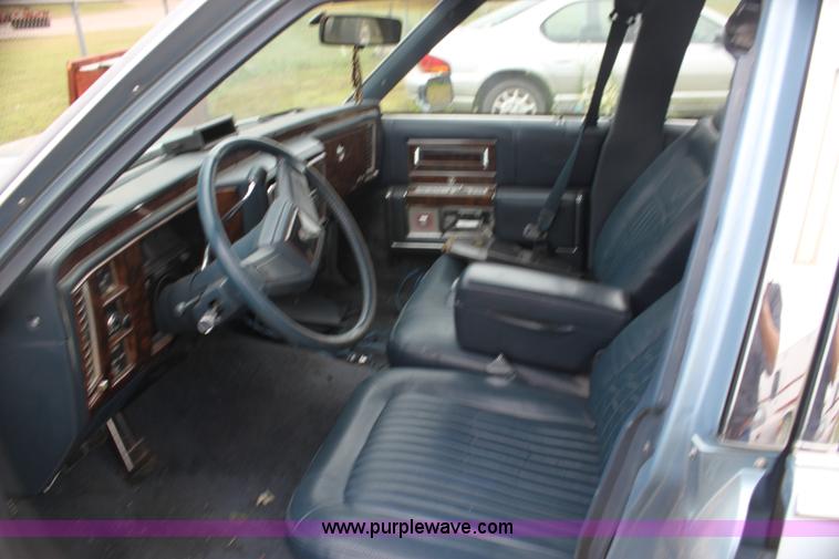 image for item H7454 1991 Cadillac Brougham