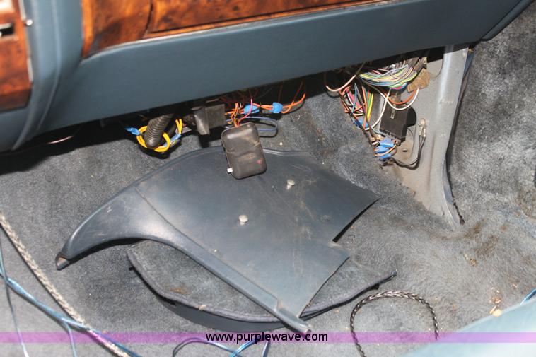 image for item H7454 1991 Cadillac Brougham