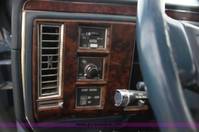 image for item H7454 1991 Cadillac Brougham